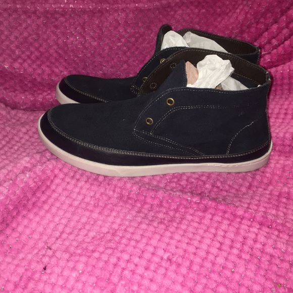 Shoes - Picture 1 of 6